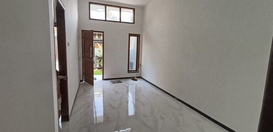 Jual rumah di Perumahan De Cassablanca Cemorokandang Malang