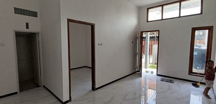 Jual rumah di Perumahan De Cassablanca Cemorokandang Malang