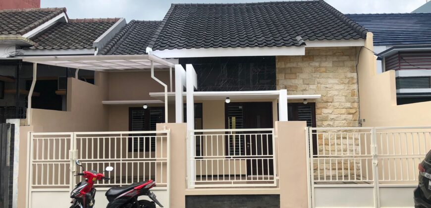 Rumah dijual di Jalan Candi Mendut Barat selangkah dari Jalan Soekarno Hatta Malang