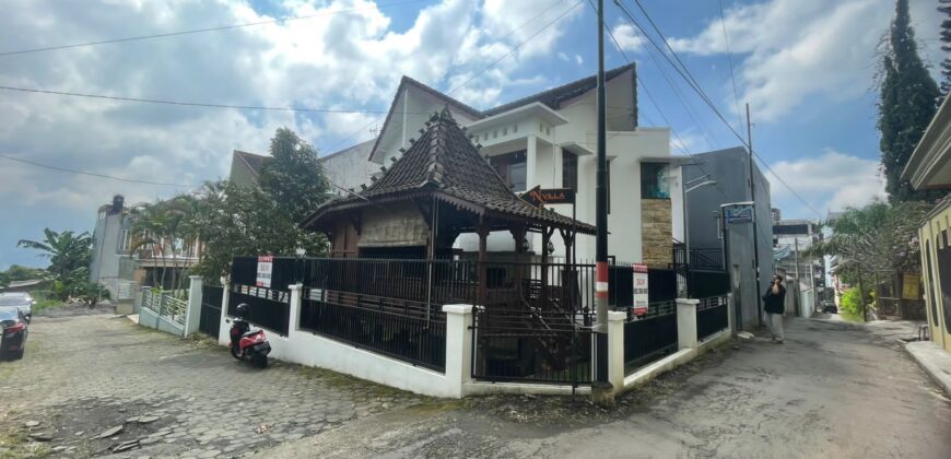 Homestay dan Rumah Induk dijual di Lokasi Premium Abdul Gani Kota Batu dekat JTP 1 dan Musium Angkut