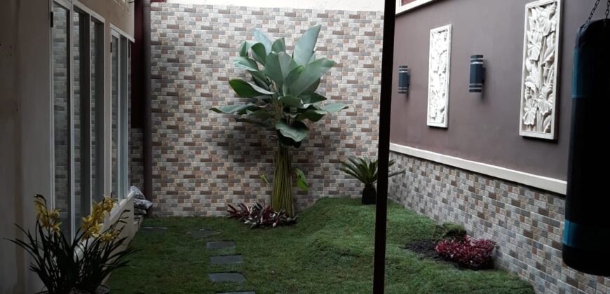 Rumah dijual di Area Jalan Bunga Bunga Dekat dengan Universitas Brawijaya dan Jalan Soekarno Hatta Malang