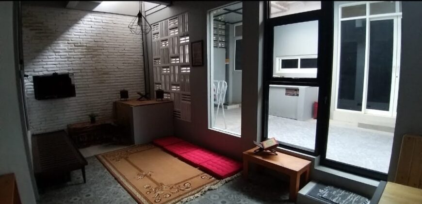 Rumah dijual di daerah Pandanwangi Sulfat Kota Malang 3 Kavling jadi 1