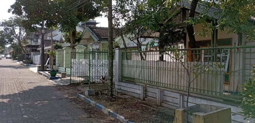 Rumah dijual di Pondok Blimbing Indah Araya Kota Malang