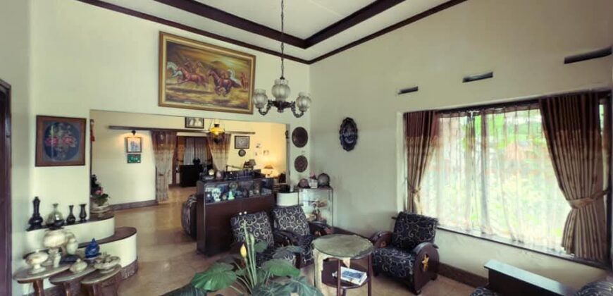 Dijual Rumah Vintage di Kawasan Tumenggung Suryo Kota Malang