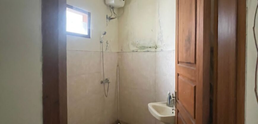 Homestay Villa dijual di Jalan Abdul Gani kota Batu dekat Musium Angkut dan Aston Hotel