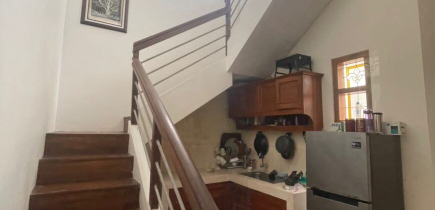 Homestay Villa dijual di Jalan Abdul Gani kota Batu dekat Musium Angkut dan Aston Hotel