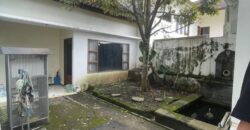 Homestay Villa dijual di Jalan Abdul Gani kota Batu dekat Musium Angkut dan Aston Hotel
